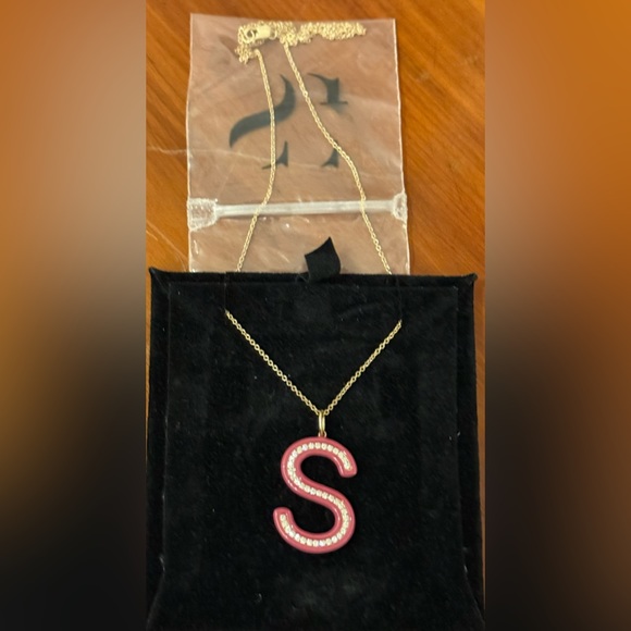 EUC Stephanie Gottlieb Barbie Pink Enamel & Diamond “S” Initial Necklace - Picture 7 of 13